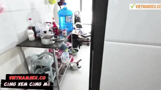 Lẻn vào phòng địt em gái