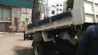 JAV Hấp diêm em bảo vệ tòa nhà