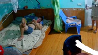 Em gãy đúng chỗ ngứa, đang coi sex nứng