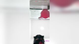 Anh shipper may mắn húp em có vú xịn xò