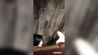 cặp đôi địt nhau trong nhà vệ sinh của cửa hàng bị chị chủ quay video lại