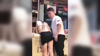 Móc cua xong đụ luôn ngoài đường