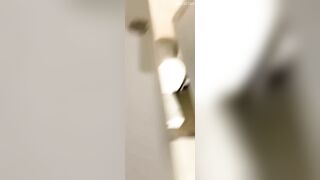 Cặp Đôi Nữ Sinh Địt Nhau Trong Toilet Siêu Thị