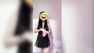Clip nhảy của em Yuyu cực phê