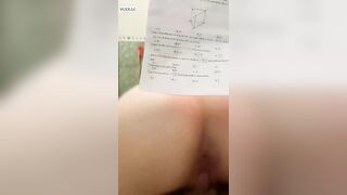 Ôn thi cùng cô bạn thân học cùng lớp