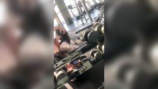 Phang Em Gái Dáng Nuột Trong Phòng Gym Lúc Vắng Người