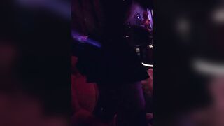 Cho Em Dancer chơi đồ để a xả