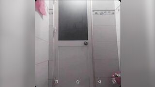 Anh Thư 2k8 thủ dâm