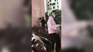 Cặp Đôi Phang Luôn Ngoài Đường Tại Minh Khai, Hai Bà Trưng, Hà Nộii