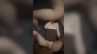 Một mình e học sinh cân 3 anh cu khủng