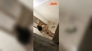 Quay lén chị gái tắm và bị phát hiện và cái kết