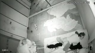 Những chú cún khát nước