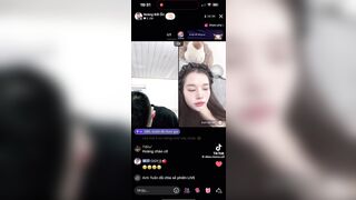Trả kèo nè anh em móc trên live của thư xinh