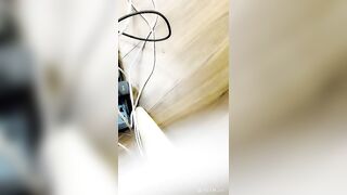 2 gái xinh live fb