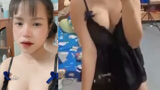 Clip Sex Phạm Bảo Lan 2ka8 Đơn Giản Là Em Nứng Quá Rồi