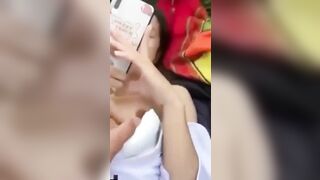 Rủ bạn thân ra sau trường địt