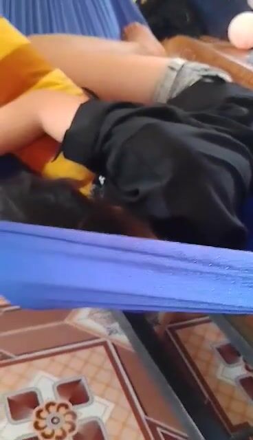 quay lén cháu gái ngủ nứng cạc p1