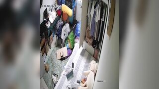 Hackcam em gái mới lớn ở nhà một mình