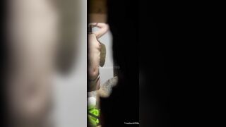 Tiếp siêu phẩm em gái tắm biển nè
