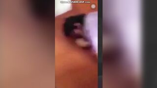 Đi ăn liên hoan cùng lớp em này bị lũ bn bỏ thuốc vào đồ uống r . . .