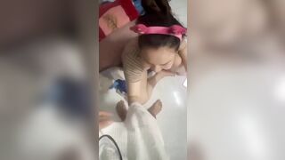 cho em hàng xóm mượn điện thoại học bài và được em nó bú cu