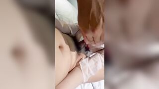 đưa con đi học xong tiện đường chăn luôn cô giáo 😍😍 (địt cô giáo té đái)