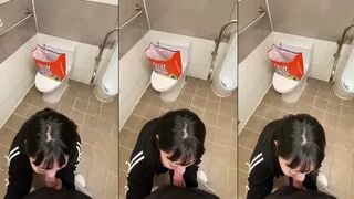 Hai em học sinh C3 Lén lút trong nhà vệ sinh siêu thị, em mút chùn chụt như chết đói