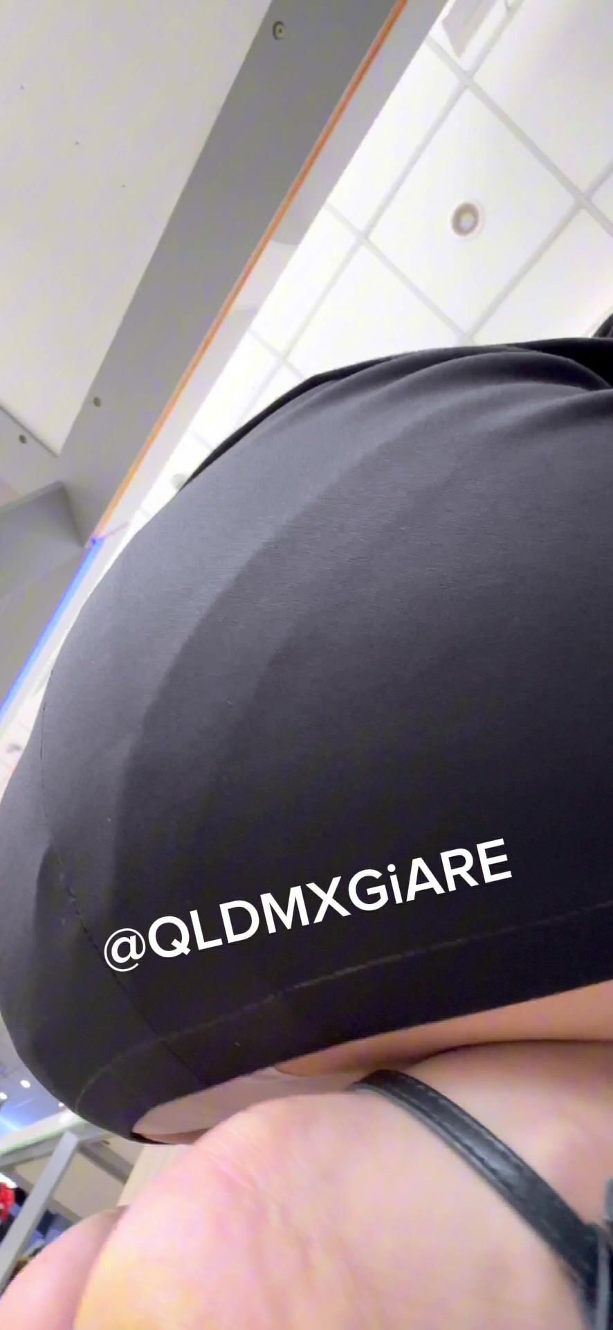 Dưới váy e gái DMX