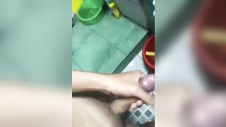 Nửa đêm ko ngủ được nứng quá mấy em ơi