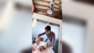 Được chị gái ở spa wax lông peter xuất tinh luôn 😂😘