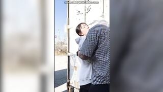 Đi học về gặp thg biến thái nó đè địt ngay giữa đường