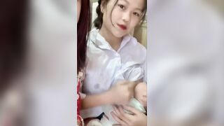 Em ấy lấy ck sớm quâ
