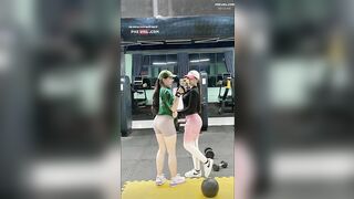 Gạ chịch em Gymer mình dây săn chăc ở chung phòng tập