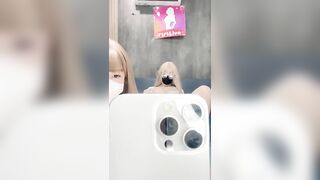 Các em gái xinh đẹp livestream FB