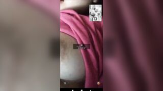 đang call sex cho anh xem thì mẹ vào bảo m đang lm cái gì đấy