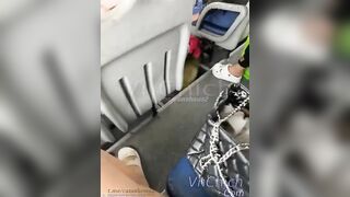 juny_lany em gái việt dễ thương đi xe bus vẫn có thể show hàng
