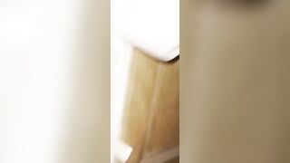 chị gái vừa đi học về là phải chiều em trai vì nó có clip thủ dâm