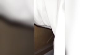chị gái vừa đi học về là phải chiều em trai vì nó có clip thủ dâm