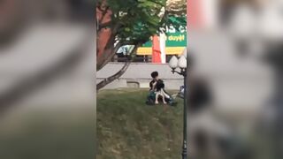 2 em học sinh địt nhau giữa công viên đông người hot