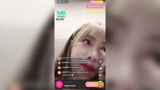Show bím rồi thủ dâm luôn trong nhà hàng