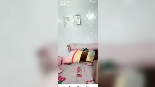 Ở Nhà thì bị anh trai hiếp dâm, đi học thì lại cân 2 cân 3 đến khóc