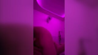 Đụ em sinh viên năm 2 lồn thơm ngon ngọt nước .