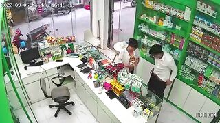 Khoe cu cho chị dược sĩ khám p1