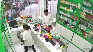 Khoe cu cho chị dược sĩ khám p1
