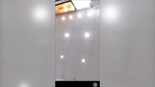 Dưới váy em gái DMX