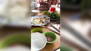 Checker Pita pé người yêu rủ đi ăn lẩu bê xong rồi húp em luôn