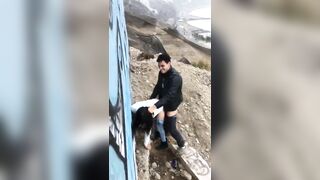 Độc lạ, Lên núi doggy để cho mọi người nhìn thấy Full
