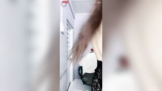 BIIBI trả kèo nhảy sexy múp căng