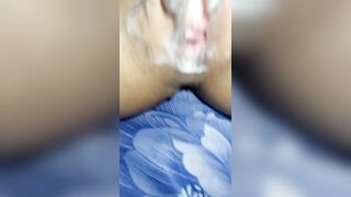 Được bà chị móc cho xem