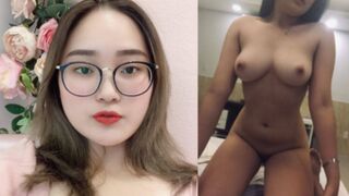 Clip Sex Phương Nhi 2ka6 Tóc Đỏ Thủ Dâm Bằng Son Cho Bạn Trai Xem